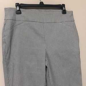 Woman dress pant / size 12 / tummy control
